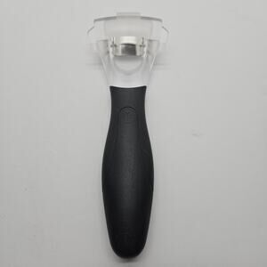 THE PAMPERED CHEF STAINLESS STEEL CORN COB KERNEL CUTTER #1114 with cover
